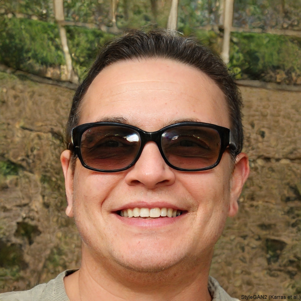 <em>Carlos Romero</em>